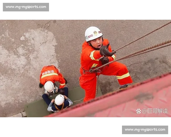 消防员门将吴雨宝：绿茵场扑救与火场逆行的双重守护
